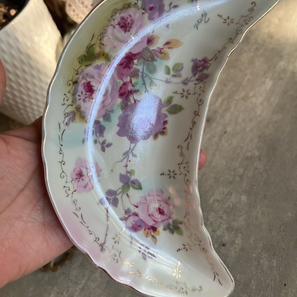 Royal Crown Chantilly Rose Crescent Bone Dish Hand Painted by D. Kent japan - Picture 2 of 8